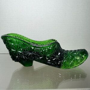 Vintage L E Smith Glass Daisy and Button Shoe Slipper Emerald Green